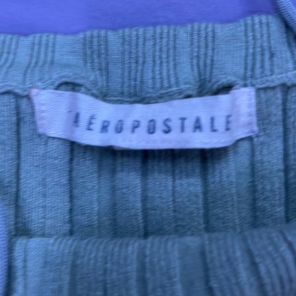 Green crop top - Picture 2 of 2